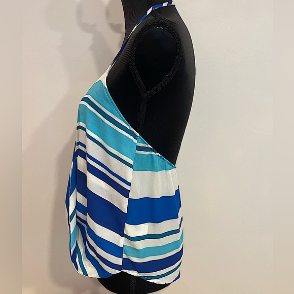 NWT Backless Surplise Cropped Halter by Everly | Size Medium | Blue Stripe - Picture 2 of 3